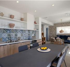 3 bedroom villa with pool & sea views, near Palaiokastrítsa, sleeps 6